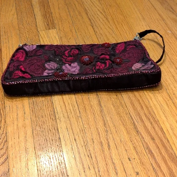 Vintage New York & Company Embroidered and Beaded Plum small clutch handbag - Picture 3 of 6